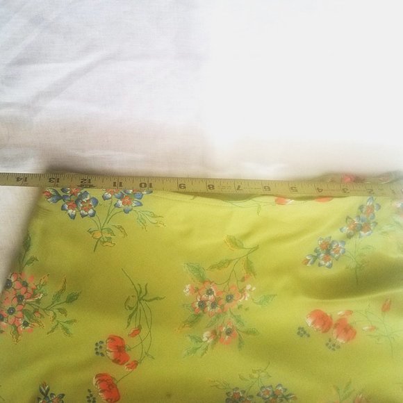 - green/red print maxi skirt - Picture 6 of 11